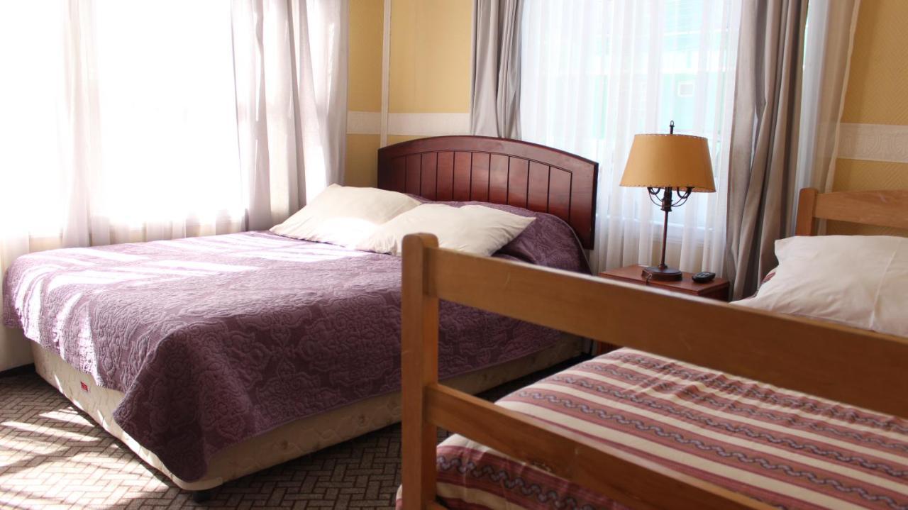 Antiguos Bed And Breakfast Puerto Natales Bagian luar foto