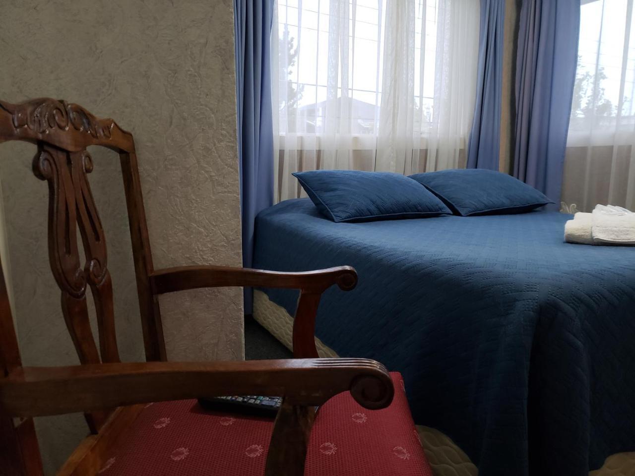 Antiguos Bed And Breakfast Puerto Natales Bagian luar foto