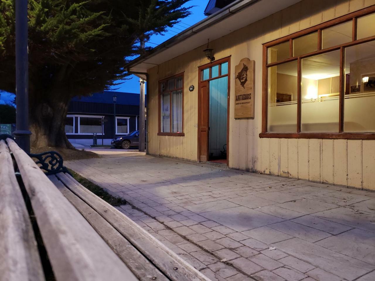 Antiguos Bed And Breakfast Puerto Natales Bagian luar foto