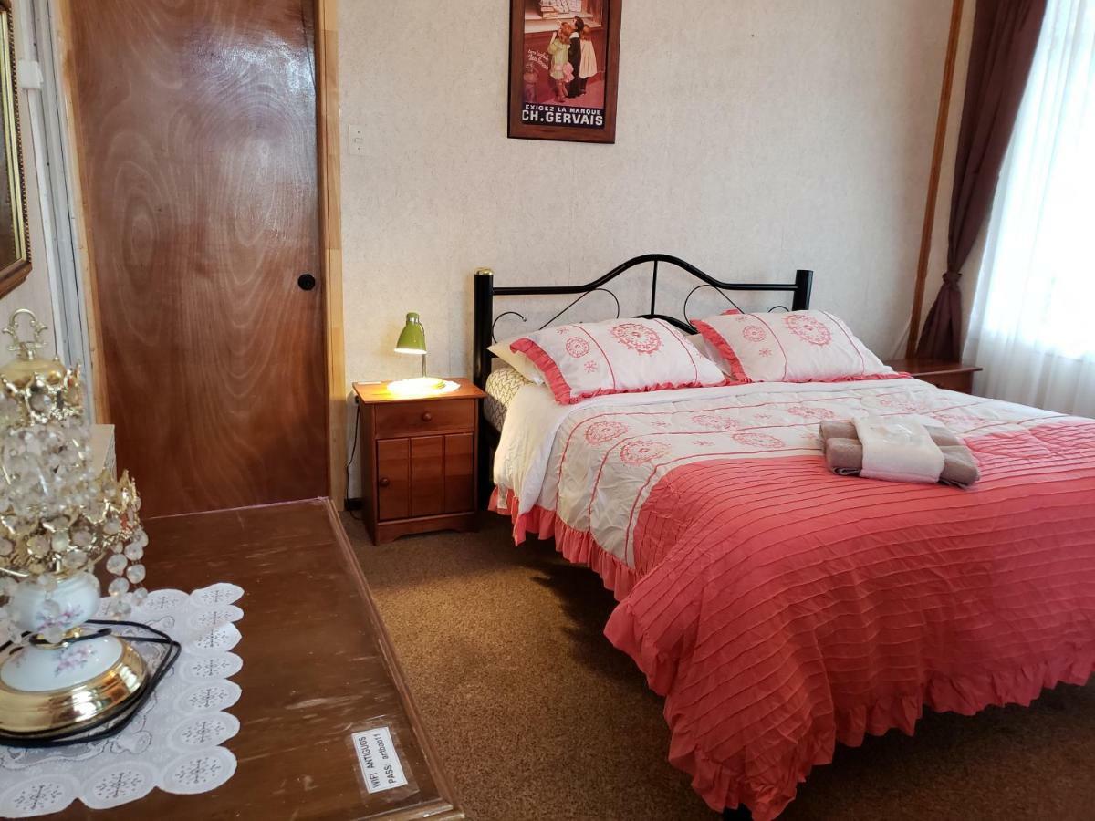 Antiguos Bed And Breakfast Puerto Natales Bagian luar foto