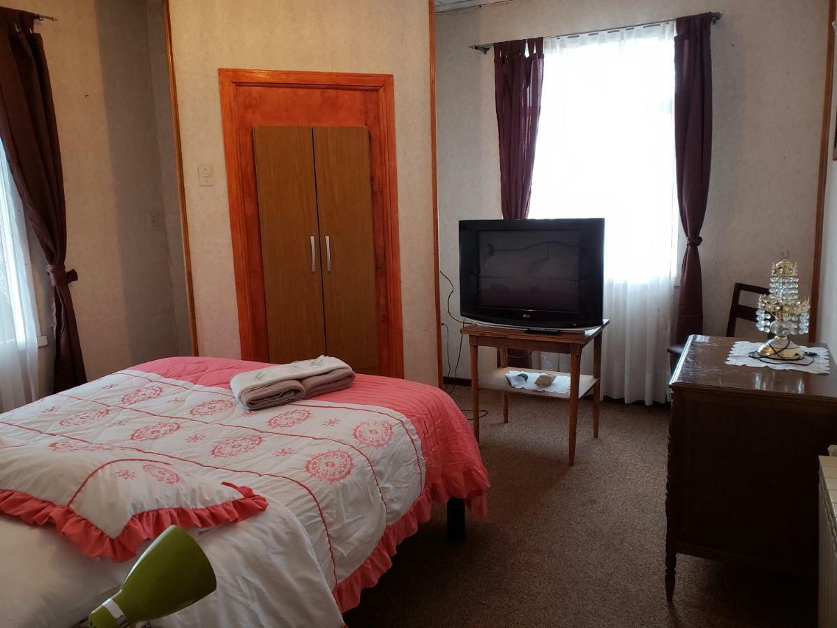 Antiguos Bed And Breakfast Puerto Natales Bagian luar foto